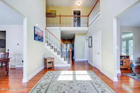 Entry Way - 33 Joyous Ln, Glenville, NY 12302 photo 3 of 10
