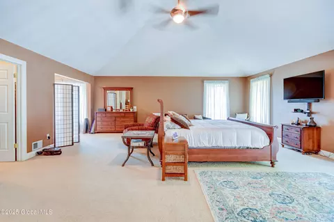 Bedroom - 33 Joyous Ln, Glenville, NY 12302 photo 6 of 15