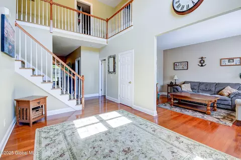 Entry Way - 33 Joyous Ln, Glenville, NY 12302 photo 4 of 10
