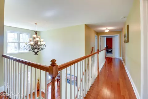 Entry Way - 33 Joyous Ln, Glenville, NY 12302 photo 8 of 10