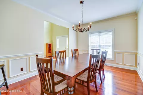 Dining - 33 Joyous Ln, Glenville, NY 12302 photo 6 of 7