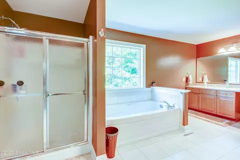 Bath - 33 Joyous Ln, Glenville, NY 12302 photo 6 of 9