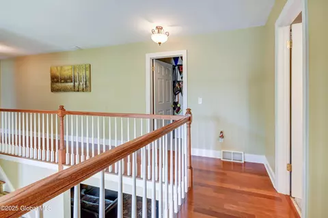 Entry Way - 33 Joyous Ln, Glenville, NY 12302 photo 10 of 10