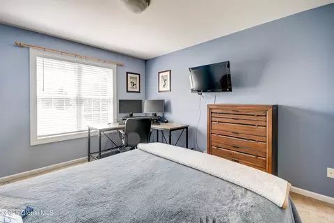 Bedroom - 33 Joyous Ln, Glenville, NY 12302 photo 14 of 15
