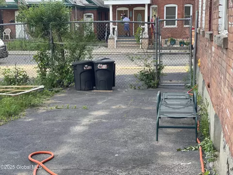 Exterior - 869 Strong St, Schenectady, NY 12307 photo 4 of 5