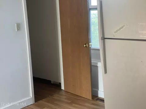 Entry Way - 869 Strong St, Schenectady, NY 12307 photo 4 of 8