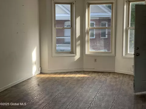 Living - 869 Strong St, Schenectady, NY 12307 photo 2 of 3
