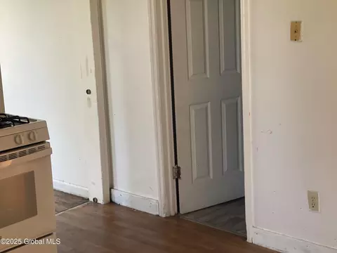 Entry Way - 869 Strong St, Schenectady, NY 12307 photo 5 of 8