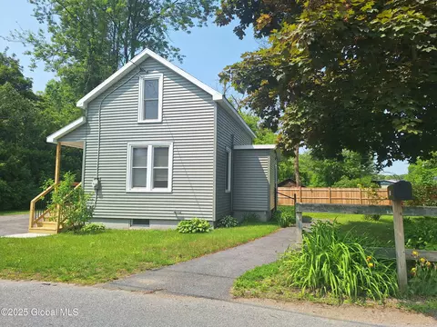 29 Division St, Hudson Falls, NY 12839