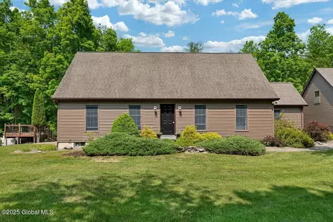 151 W Hand Hill Rd, East Nassau, NY 12062