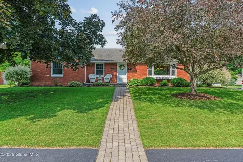 1621 12th Ave, Watervliet, NY 12189