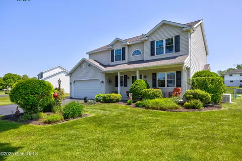 47 Copperfield Dr, Waterford, NY 12188