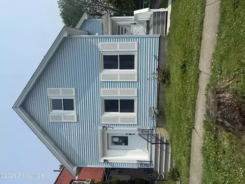 919 24 Th St, Watervliet, NY 12189