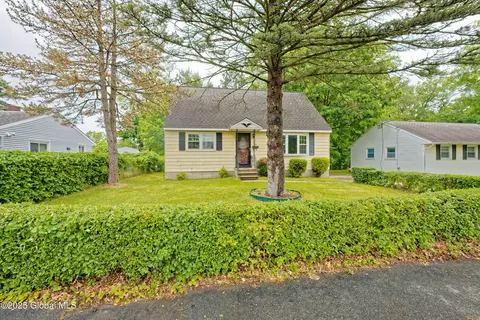 12 Madison Ave, Troy, NY 12180