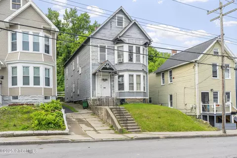 Exterior - 740 Eastern Ave, Schenectady, NY 12308 photo 2 of 2