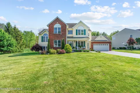 11 Lucille Ln, Ballston Lake, NY 12019