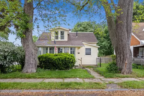212 Riverside Ave, Scotia, NY 12302