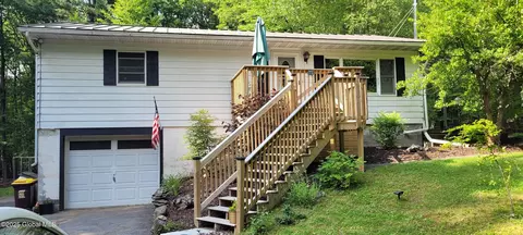 222 Middlefield Rd, Earlton, NY 12058