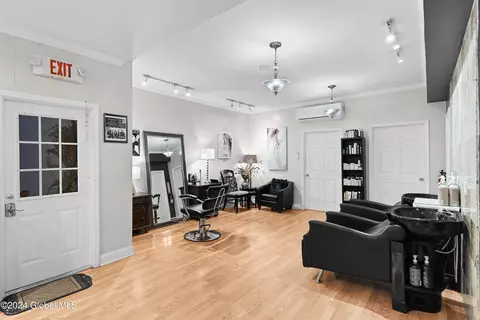619 Union St, Schenectady, NY 12305 photo 9