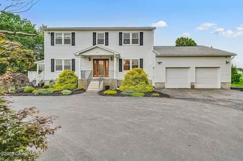300 Scotch Ridge Rd, Rotterdam, NY 12306