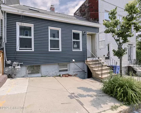 5 Cuyler St, Albany, NY 12202