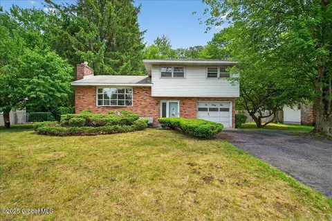 1032 St Jude Dr, Schenectady, NY 12303