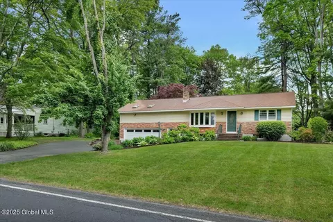 3083 E Old State Rd, Schenectady, NY 12303