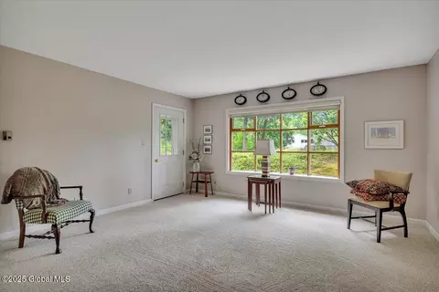3083 E Old State Rd, Schenectady, NY 12303 photo 8