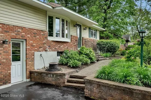 3083 E Old State Rd, Schenectady, NY 12303 photo 2