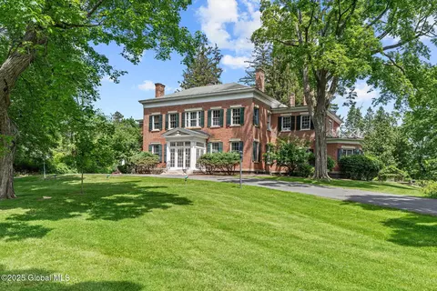 96 Thompson Hill Rd, East Greenbush, NY 12061