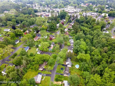 27 Groesbeck Pl, Delmar, NY 12054 photo 23