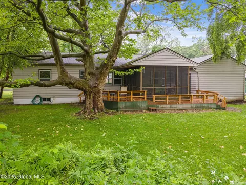 27 Groesbeck Pl, Delmar, NY 12054 photo 21