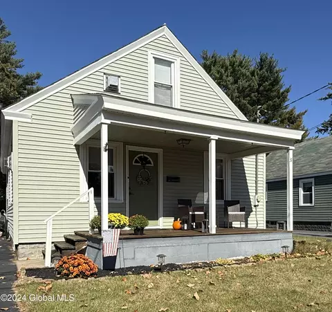 31 Wilson Ave, South Glens Falls, NY 12803