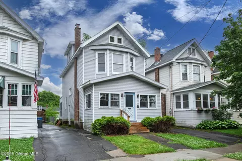 120 Grove Ave, Albany, NY 12208