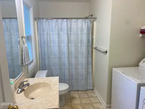 485 Chadwick Rd, Schenectady, NY 12304 photo 9