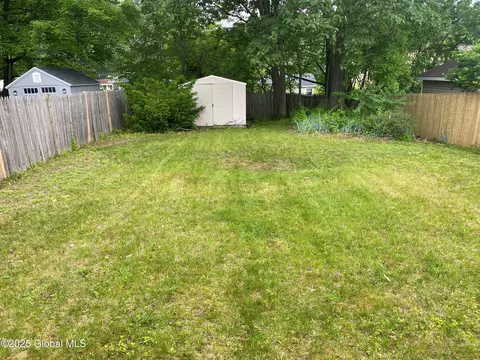 485 Chadwick Rd, Schenectady, NY 12304 photo 19