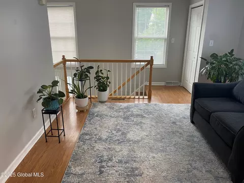 485 Chadwick Rd, Schenectady, NY 12304 photo 4