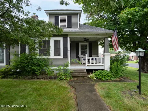 23 Hampton Ave, Rensselaer, NY 12144