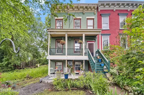 15 Wilbur St, Albany, NY 12202