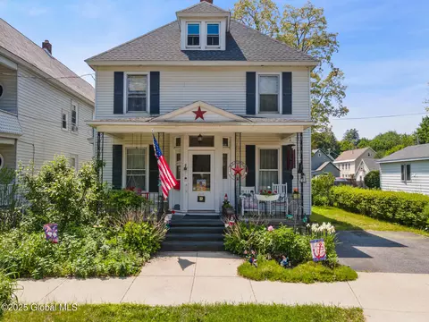 7 Bruce St, Schenectady, NY 12302
