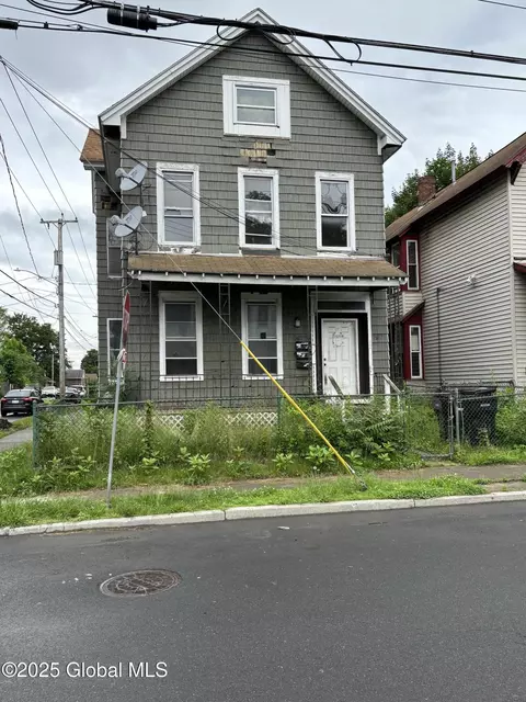 19 Glen Ave, Troy, NY 12180