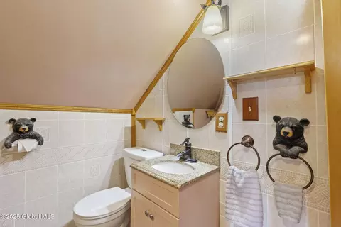 210 E Campbell Rd, Schenectady, NY 12303 photo 28