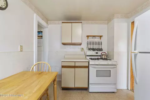 210 E Campbell Rd, Schenectady, NY 12303 photo 22