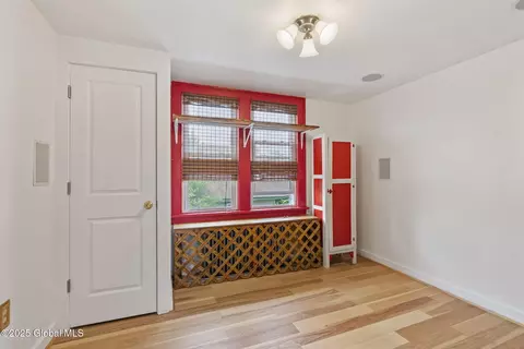 210 E Campbell Rd, Schenectady, NY 12303 photo 29