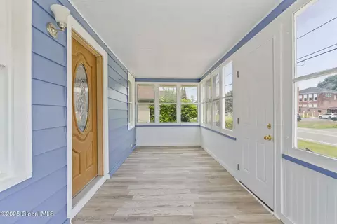210 E Campbell Rd, Schenectady, NY 12303 photo 4