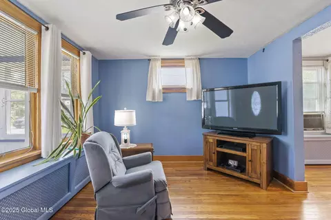 210 E Campbell Rd, Schenectady, NY 12303 photo 7