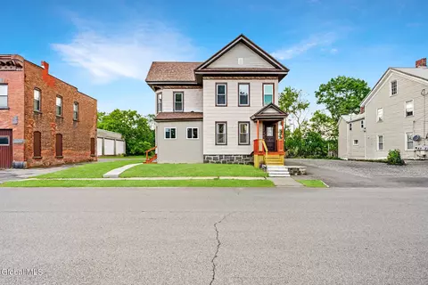 381 N Main St, Gloversville, NY 12078