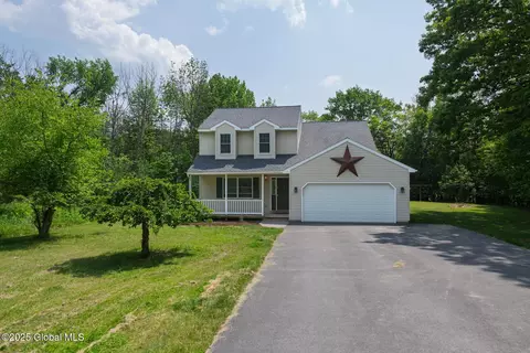 17 Courtney Dr, Delanson, NY 12053