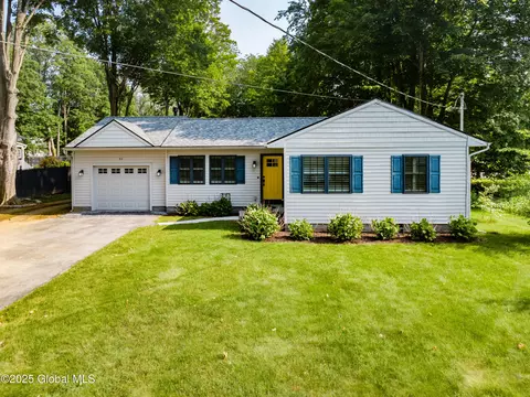97 W High St, Ballston Spa, NY 12020