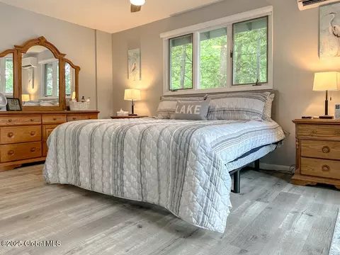 Bedroom - 3602 Echo Bay Ln, Kattskill Bay, NY 12844 photo 5 of 6